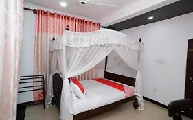 Shirantha Hotel
